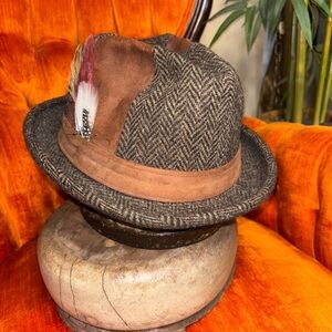 Vintage Resistol Gray Wool & Leather Fedora Hat Size 7.12  With Accent Feather​​
